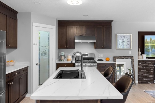 118 Cowling Pl, Nanaimo, BC 