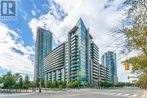 465 - 209 FORT YORK BOULEVARD  Toronto, ON M5V 4A1