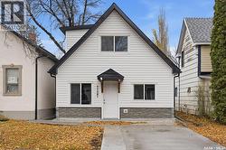 1127 F AVENUE N  Saskatoon, SK S7L 1X1