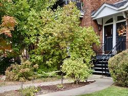 4805 Av. de Melrose  Montréal (Côte-Des-Neiges/Notre-Dame-De-Grâce), QC H3X 3P4