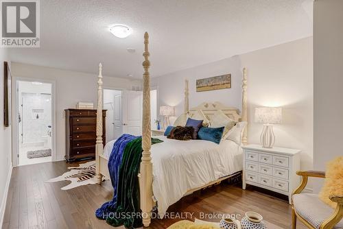 136 Carriage Shop Bend, East Gwillimbury, ON - Indoor Photo Showing Bedroom