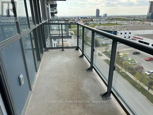 822 - 38 Honeycrisp Crescent, Vaughan, ON - Outdoor With View