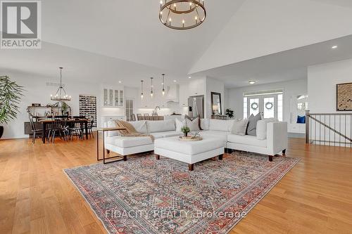 168 Kaswit Drive, Beckwith, ON - Indoor Photo Showing Living Room