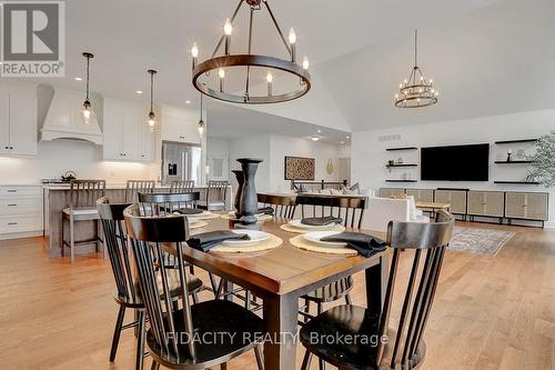 168 Kaswit Drive, Beckwith, ON - Indoor Photo Showing Dining Room