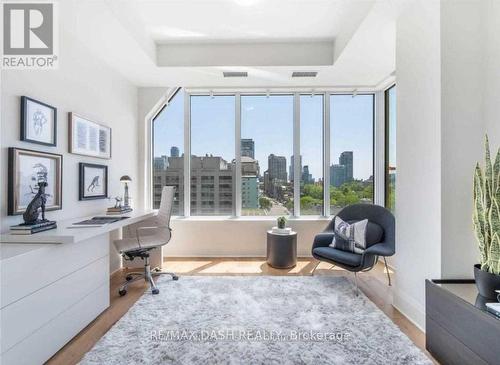 806 - 151 Avenue Road, Toronto, ON - Indoor Photo Showing Office