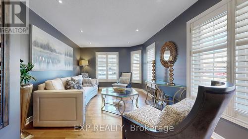 1 Nieuwendyk Street, Whitby, ON - Indoor Photo Showing Other Room