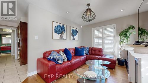 1 Nieuwendyk Street, Whitby, ON - Indoor Photo Showing Living Room