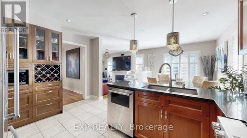 1 Nieuwendyk Street, Whitby, ON - Indoor Photo Showing Kitchen With Upgraded Kitchen