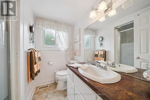 11 Bayleaf Court, Peterborough (Monaghan Ward 2), ON - Indoor Photo Showing Bathroom