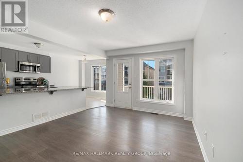 106 Helenium Lane, Ottawa, ON - Indoor Photo Showing Kitchen