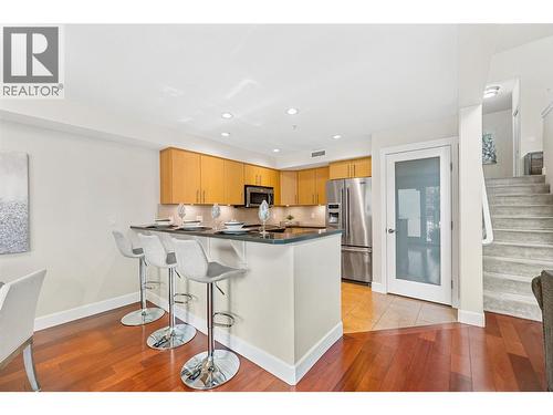 457 West Avenue Unit# 111, Kelowna, BC - Indoor Photo Showing Kitchen
