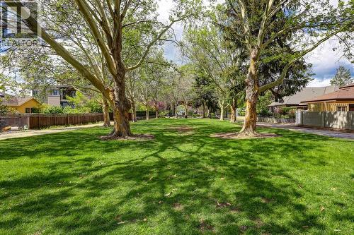 457 West Avenue Unit# 111, Kelowna, BC - Outdoor With Deck Patio Veranda