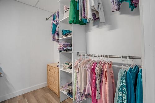 Walk-in closet - 3 Rue Des Tilleuls, Fossambault-Sur-Le-Lac, QC - Indoor With Storage