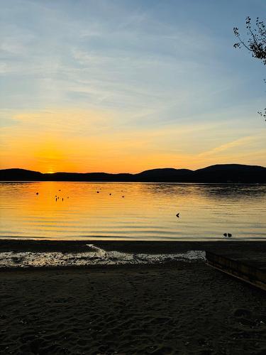 Access to a body of water - 3 Rue Des Tilleuls, Fossambault-Sur-Le-Lac, QC - Outdoor With Body Of Water With View