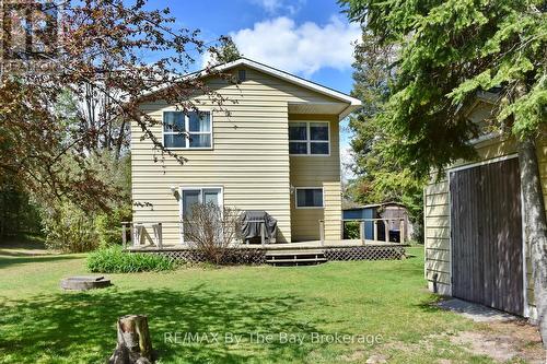 15 Sylvan Avenue, Wasaga Beach, ON - Outdoor