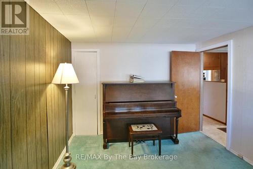 15 Sylvan Avenue, Wasaga Beach, ON - Indoor Photo Showing Other Room
