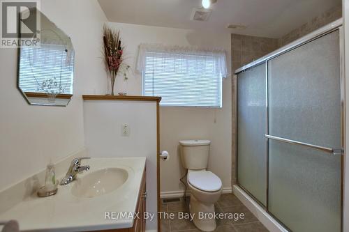 15 Sylvan Avenue, Wasaga Beach, ON - Indoor Photo Showing Bathroom