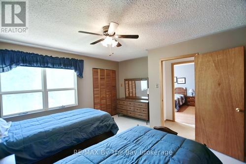 15 Sylvan Avenue, Wasaga Beach, ON - Indoor Photo Showing Bedroom