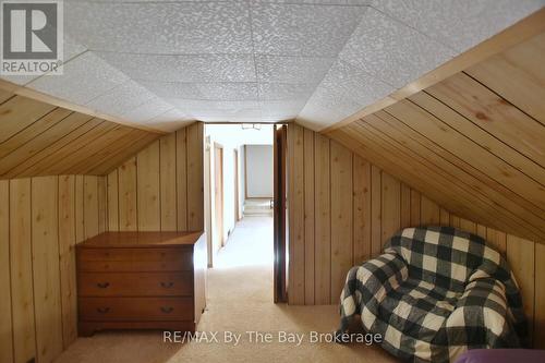 15 Sylvan Avenue, Wasaga Beach, ON - Indoor Photo Showing Bedroom