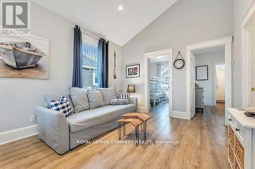 6 Farm View Lane, Prince Edward County, ON 