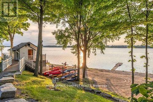 6 Farm View Lane, Prince Edward County, ON 