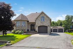 69 Rue de Ste-Monique  Gatineau (Gatineau), QC J8R 0C4