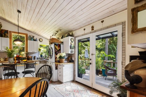 2470 North End Rd, Salt Spring, BC 