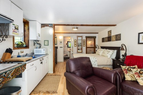 2470 North End Rd, Salt Spring, BC 