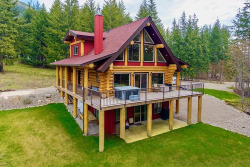 2589 Airstrip Road, Anglemont, BC - Outdoor