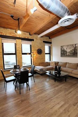 304-110 James Ave, Winnipeg, MB 