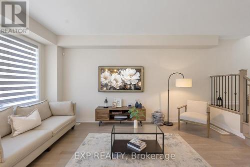 6 Sundin Drive, Haldimand, ON - Indoor Photo Showing Living Room