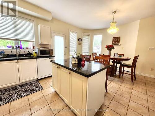 25 Lord  Nelson Court, Richmond Hill, ON - Indoor