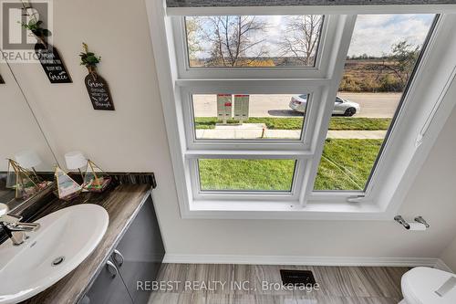 130 Hitchman Street, Brant, ON - Indoor Photo Showing Bathroom