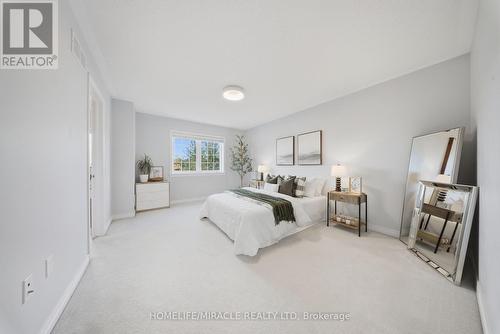 8 Summerberry Way, Hamilton, ON - Indoor Photo Showing Bedroom