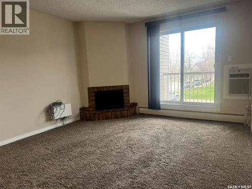 207 1808 Eaglesham Avenue, Weyburn, SK - Indoor Photo Showing Other Room