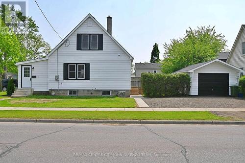 52 WOODWORTH AVENUE  St. Thomas, ON N5P 3J8