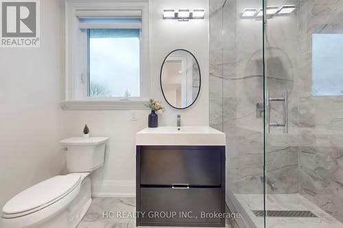 6077 Hillsdale Drive, Whitchurch-Stouffville, ON - Indoor Photo Showing Bathroom