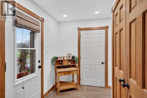 Side entry - 2889 Swale Road, Ottawa, ON - Indoor Photo Showing Other Room