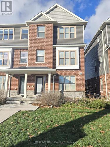 27 - 1 LEGGOTT AVENUE  Barrie, ON L4M 0K7
