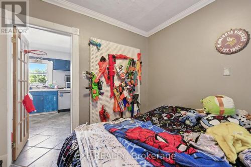 20 Barrington Avenue, London North (North N), ON - Indoor Photo Showing Bedroom