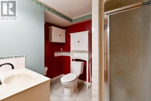 77 Bonaventure Drive, London East (East I), ON - Indoor Photo Showing Bathroom