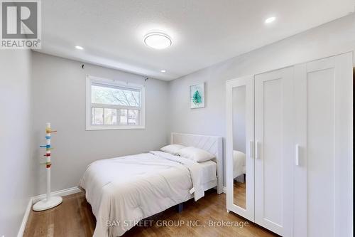 6119 Wabukayne Court, Mississauga, ON - Indoor Photo Showing Bedroom