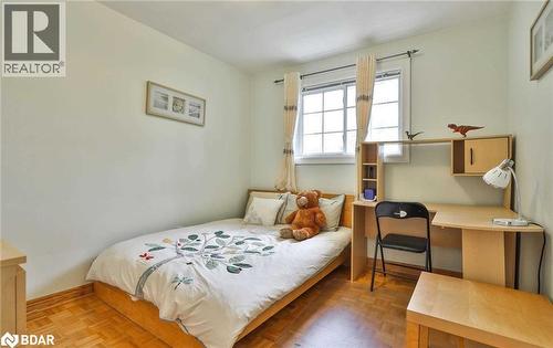 2100 Waycross Crescent, Mississauga, ON - Indoor Photo Showing Bedroom