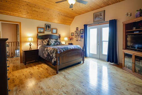 153 Stanley Road, Kawartha Lakes, ON - Indoor Photo Showing Bedroom