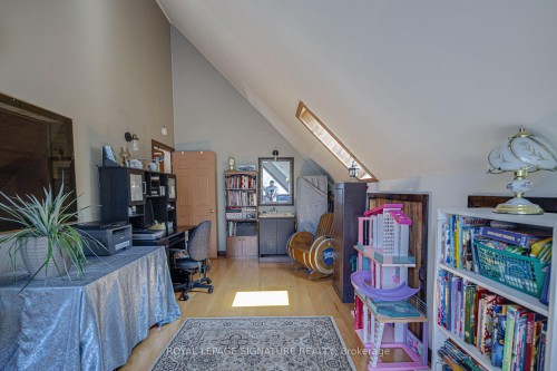 153 Stanley Road, Kawartha Lakes, ON - Indoor Photo Showing Other Room