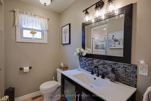 153 Stanley Road, Kawartha Lakes, ON - Indoor Photo Showing Bathroom