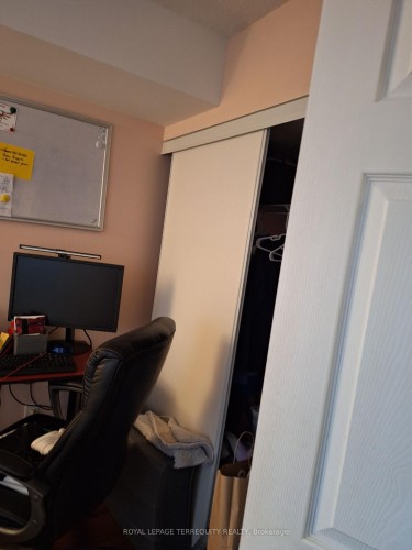 515-153 Beecroft Road, Toronto, ON - Indoor