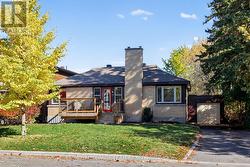 913 REX AVENUE  Ottawa, ON K2A 2P6