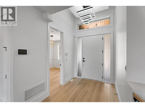 8928 Tavistock Road, Vernon, BC - Indoor Photo Showing Other Room