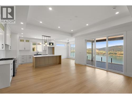 8928 Tavistock Road, Vernon, BC - Indoor